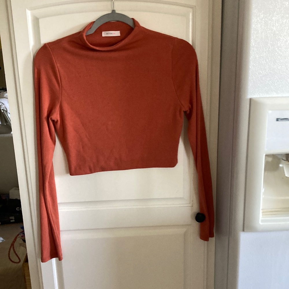 Better BE women’s long sleeve crop burnt orange large